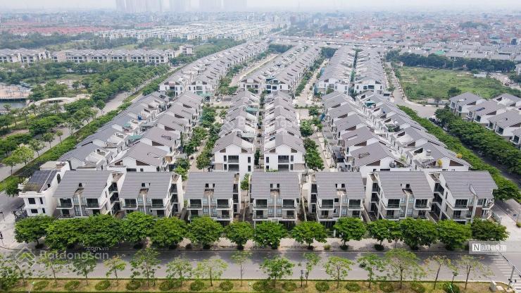 Chính chủ cần bán gấp căn b01.06 biệt thự dương nội. dt 189m2 hướng tây bắc. đường rộng 17.5m