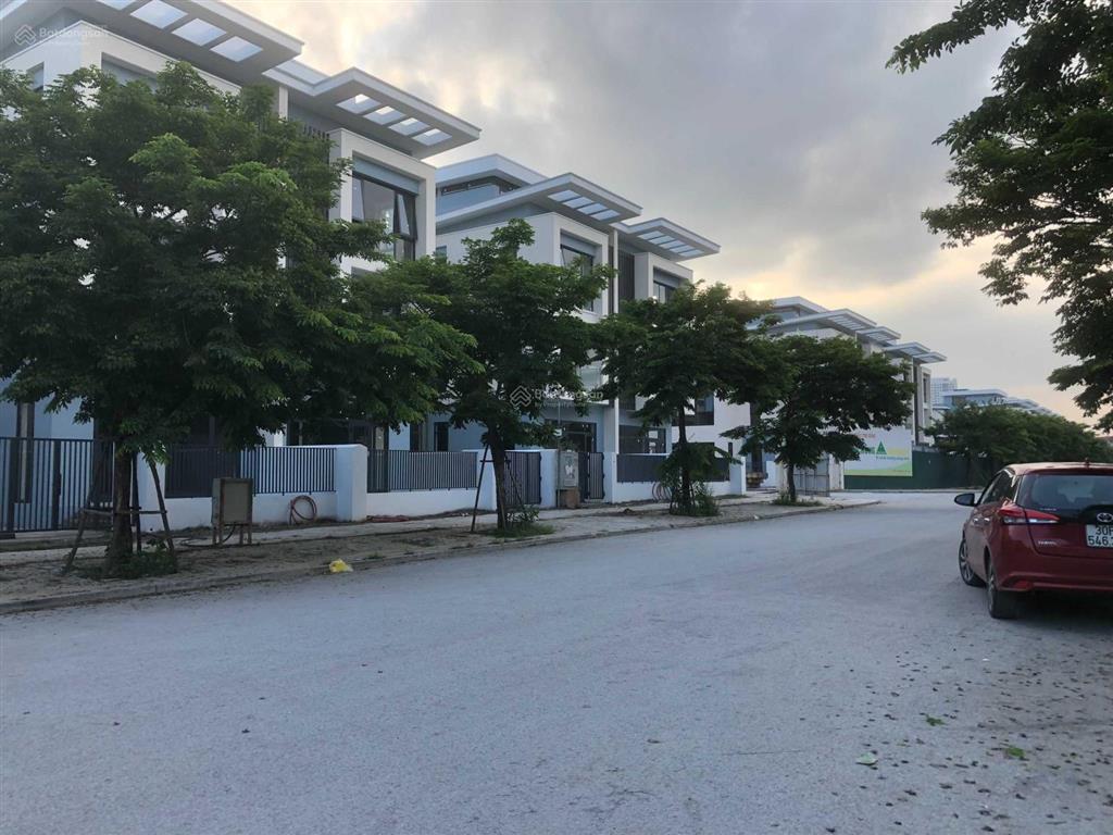 Cần bán gấp biệt thự an quý. dt 180m2. giá bán tốt nhất thị trường.  0983 983 ***