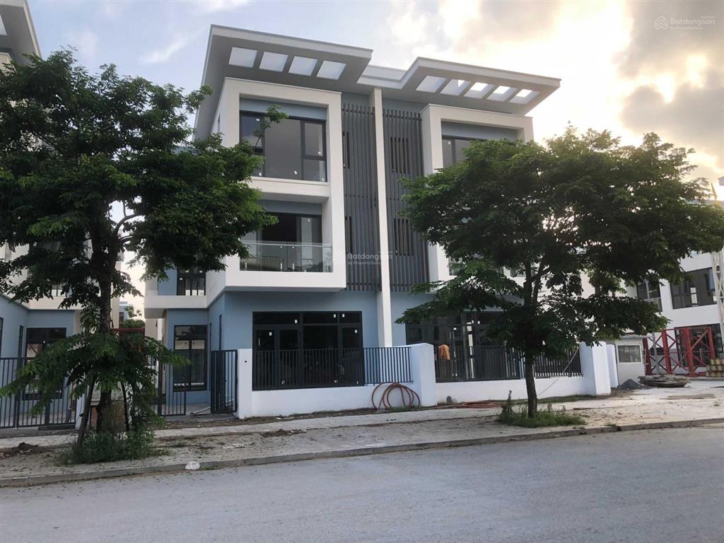 Cần bán gấp biệt thự an quý. dt 180m2. giá bán tốt nhất thị trường.  0983 983 ***