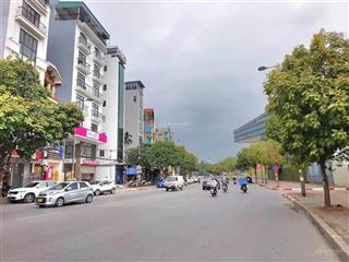 Bán tòa nhà mp miếu đầm. dt 72m2 x 8t + hầm, mt 5,5m. thang máy. đối diện ks mariott. giá 47 tỷ.