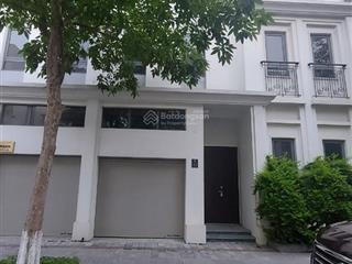 Bán bt shunrise the manor nguyễn xiển.dt 160m2 x 4t, mt 10m, thang máy. giá 63,5 tỷ.