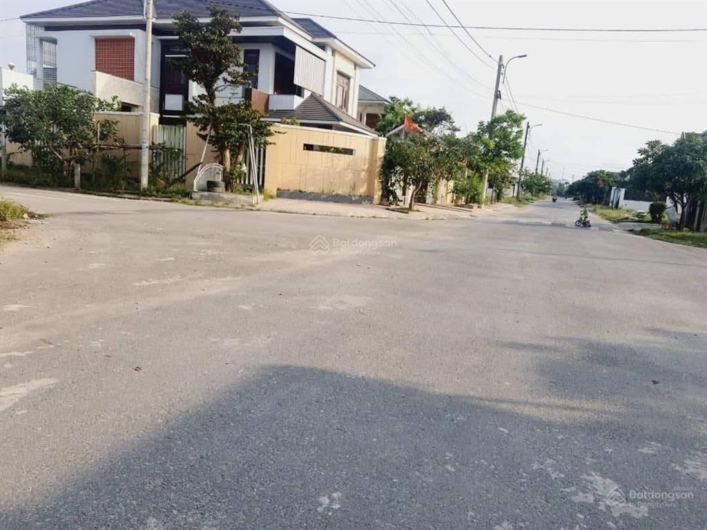 Bán dất view công viên, gần sông, chợ đông hà, trường học, không ngâp lụt