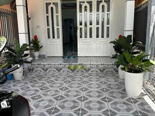 Bán nhà full nội thất phường tương bình hiệp , tdm, bd . sân xe hơi . dt 142m thổ cư 70, giá rẻ