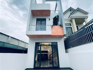 Bán nhà mặt tiền dx23 ngay chợ phú mỹ, thủ dầu một  nhà 1 trệt 2 lầu, 3pn, sân ô tô, full nội thất