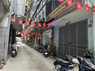 Tôi bán nhà trung tâm đống đa ngay phố xã đàn. 40m2 x 6 tầng thang máy  30m ra mặt phố chỉ 12 tỷ