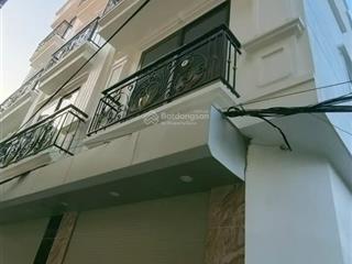 Bán nhà 4.5 tầng thổ cư sổ đỏ cc.la phù hoài đức cũ hn.dt 32.1 m.mt 3.72 m.sau khu đô thị lê.tr.t