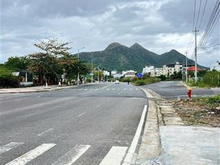 Bán lô đất đường phạm văn đồng. mặt biển, gần vega city, nhà hát đó