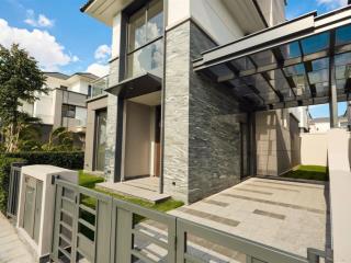 Bán căn villa 2 mặt tiền dt 14x20m, 1 trệt 2 lầu. view công viên, khu dân cư ven sông quận 2