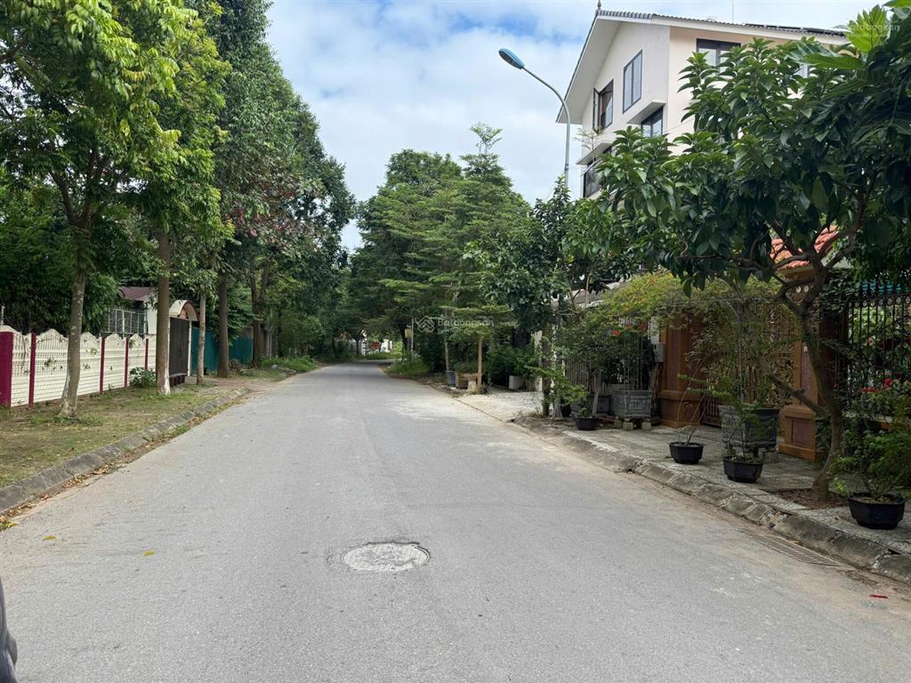Bán 298m2 đất tặng nhà 3 tầng kđt hà phong 3 mặt thoáng, view hồ, cạnh sườn là công viên