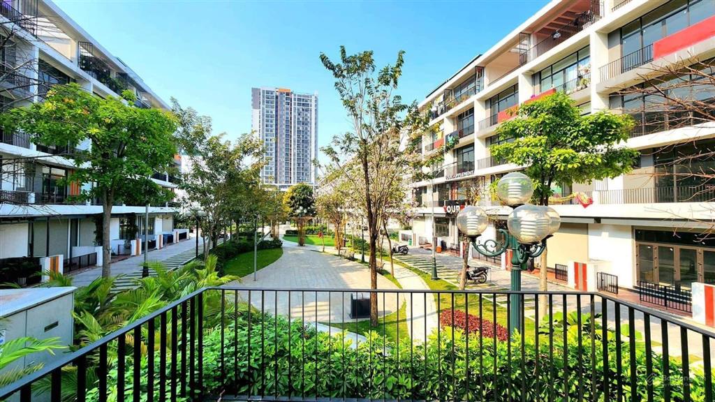 Căn 3pn giá tốt bình minh garden  full nội thất  sẵn sổ đỏ sang tên  0902 161 ***
