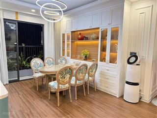 Chính chủ cần bán căn góc 3pn  104m2 tầng trung đẹp  full nội thất xịn xò  sổ đỏ sang tên ngay