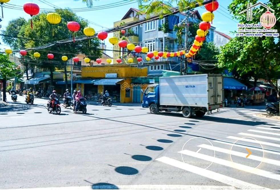 Nhà 2 tầng, vị trí siêu đắc địa trên tuyến đường triệu đô lý thường kiệt, view sân vận động hội an