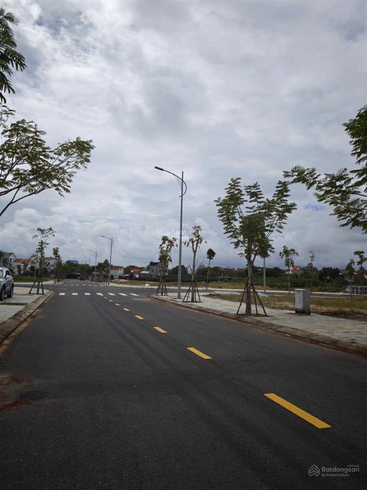 Đất nền khu đô thị hoàng gia thanh hà, đường rộng 15m5, giá cam kết rẻ nhất khu vực