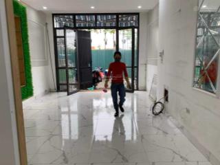 Cho thuê 5 căn liền kề biệt thự trịnh văn bô, xuân phương, nhà mới, thang máy