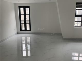 Cho thuê nhà nguyễn hoàng 60m2 x 5t ô tô đỗ cửa full điều hoà 20tr