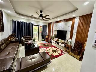 Hiếm, bán nhà trung kính, 44m2, dân xây chắc chắn, nhiều lối vào, giá chỉ 8.8 tỷ (thương lượng)