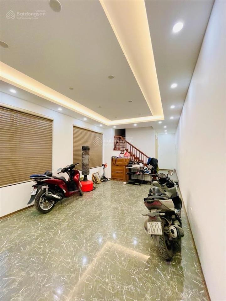 Bán nhà hàm nghi hiếm nhà bán, vài tháng có 1 căn. 33m2 x 5 tầng. giá 7.15 tỷ.