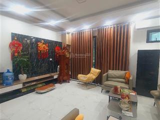 Hiếm, bán nhà trần thái tông, 35m2 dân xây chắc chắn, ngõ kd, giá chỉ 7 tỷ. ( 0985 542 ***)