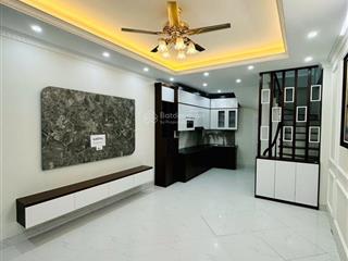 Bán nhà mỹ đình, 33m2 x 5 tầng, ô tô qua nhà, 3 phòng ngủ rộng, sổ chính chủ, giá chỉ 6,75 tỷ