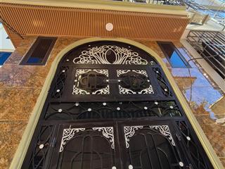 Bán nhà cổ nhuế, 33m2 x 5 tầng. nhà mới  xây bề thế, về ở luôn, giá chỉ 7 tỷ. ô tô lùi tận cửa