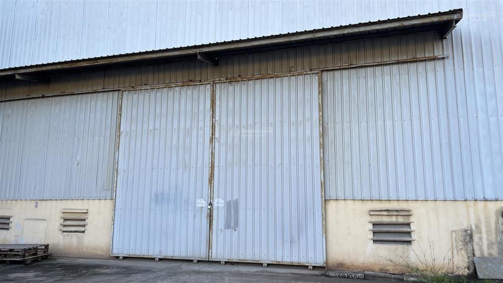 Cho thuê kho, nhà xưởng thuộc kcn 2500 m2 phù hợp sxkd. chính chủ tốt
