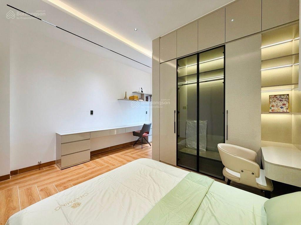 Mặt tiền kinh doanh gò vấp  3 tầng  100m2  4 pn, 4wc  sân thượng rộng thoáng  giáp tân bình