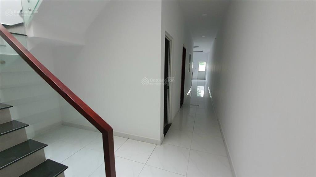 Bán căn nhà 4pn  97m2  full nội thất, ngay làng đại học quốc gia hcm, cho thuê được ngay