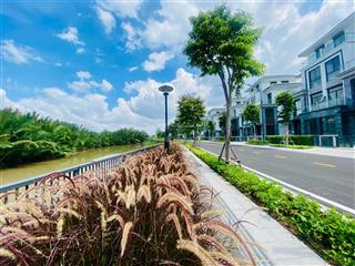 Cần bán căn nhà 4 tầng  102m2 mặt tiền đường 25m nhà mới 100% ngân hàng cho vay 70%