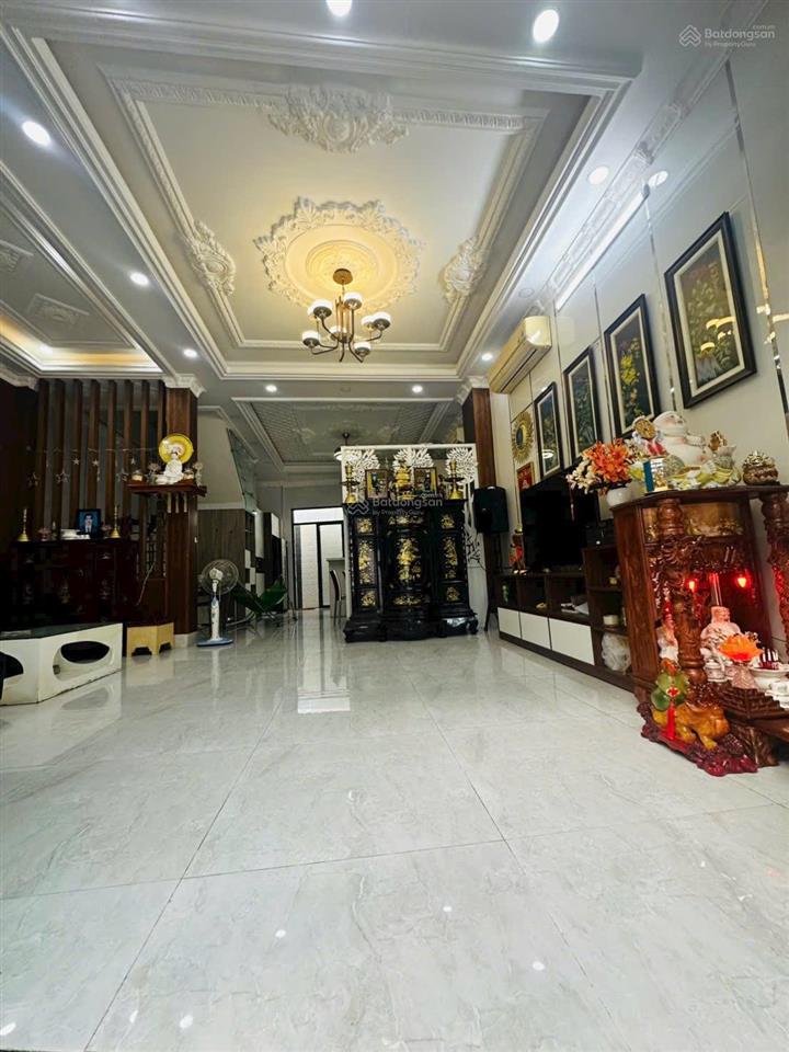 Còn xót 1 siêu phẩm 6,2x13,5m xây 4 tầng, đường 6m oto trong nhà. sát q7 giá chỉ 7,39 tỷ tl