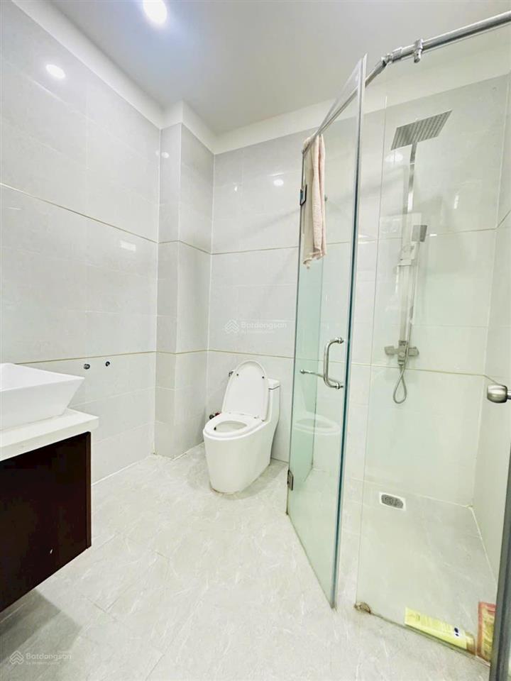 Còn xót 1 siêu phẩm 6,2x13,5m xây 4 tầng, đường 6m oto trong nhà. sát q7 giá chỉ 7,39 tỷ tl