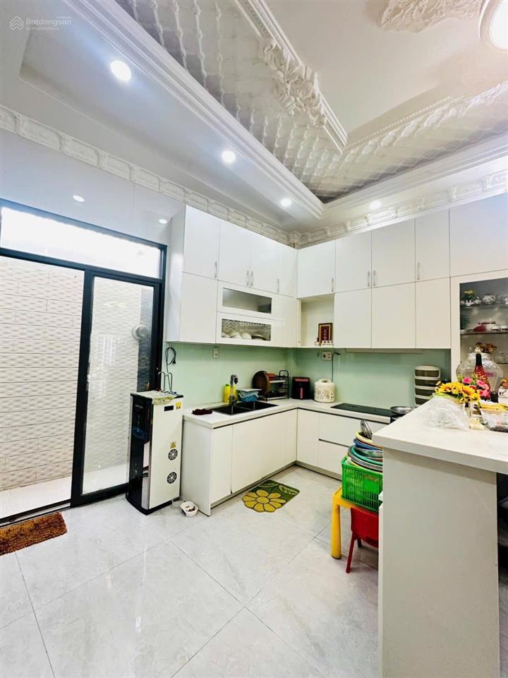 Còn xót 1 siêu phẩm 6,2x13,5m xây 4 tầng, đường 6m oto trong nhà. sát q7 giá chỉ 7,39 tỷ tl