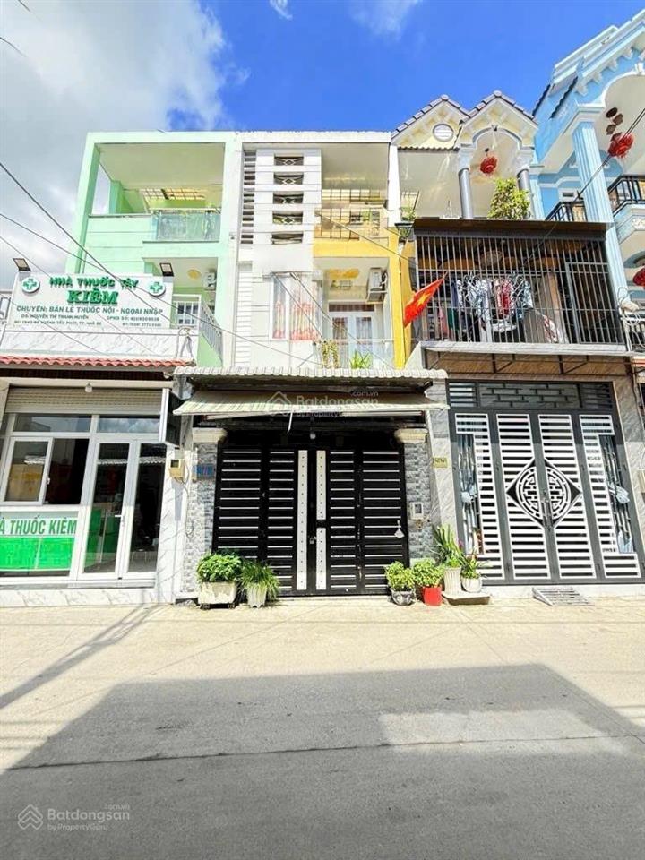 Bán gấp nhà 3 tầng 4x14m, mặt tiền hẻm xe hơi huỳnh tấn phát, kinh doanh buôn bán, 6.5 tỷ,gần kho b