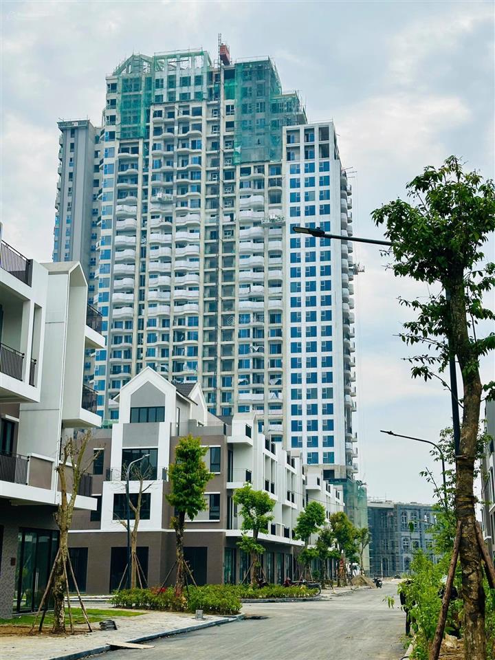 Bán căn 01 căn hoa hậu đẹp nhất chung cư ecopark vinh. diện tích 100m2 view trực diện quảng trường