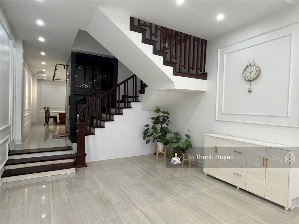 Gấp. bán lk 90m2gấp. bán lk 90m2, 21.9 tỷ tại kđt văn phú, hà đông, hà nội. full nội thất thang máy