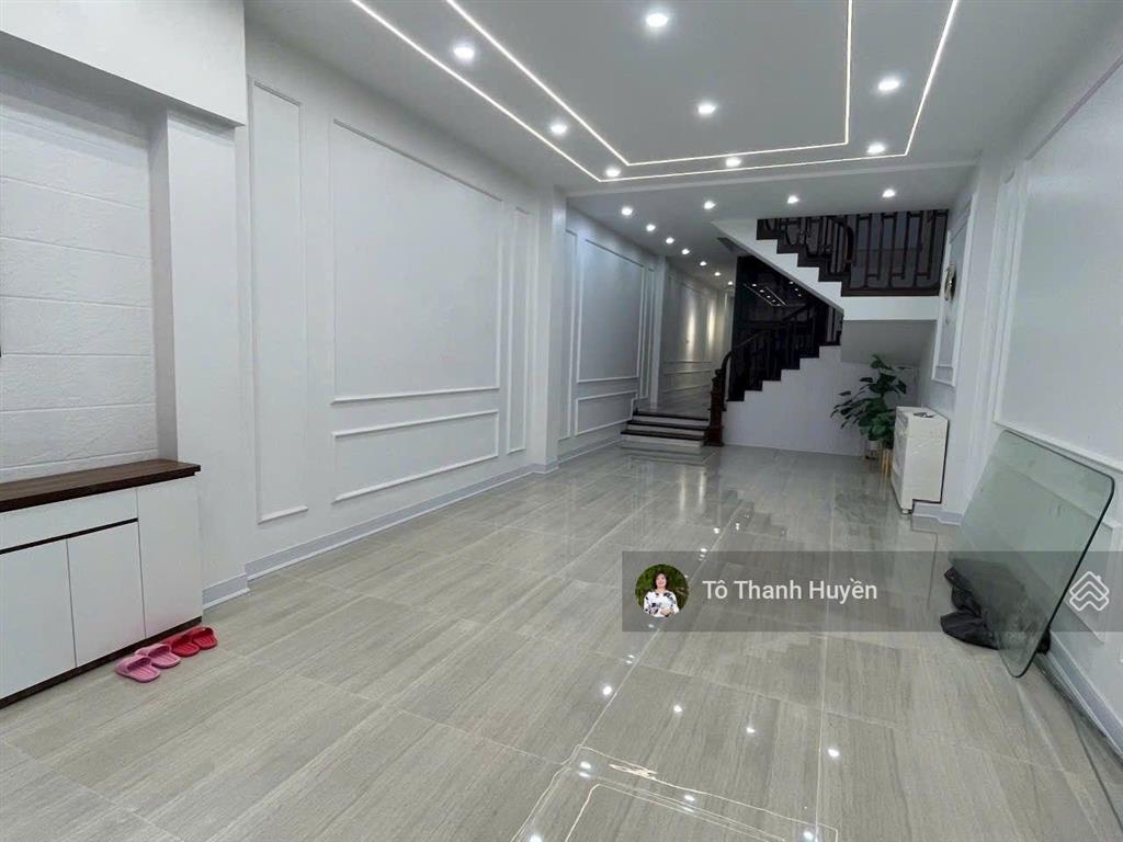 Hạ chào 4 tỷ. lk văn phú 90m2 x 5 tầng giá chỉ 16,5 tỷ
