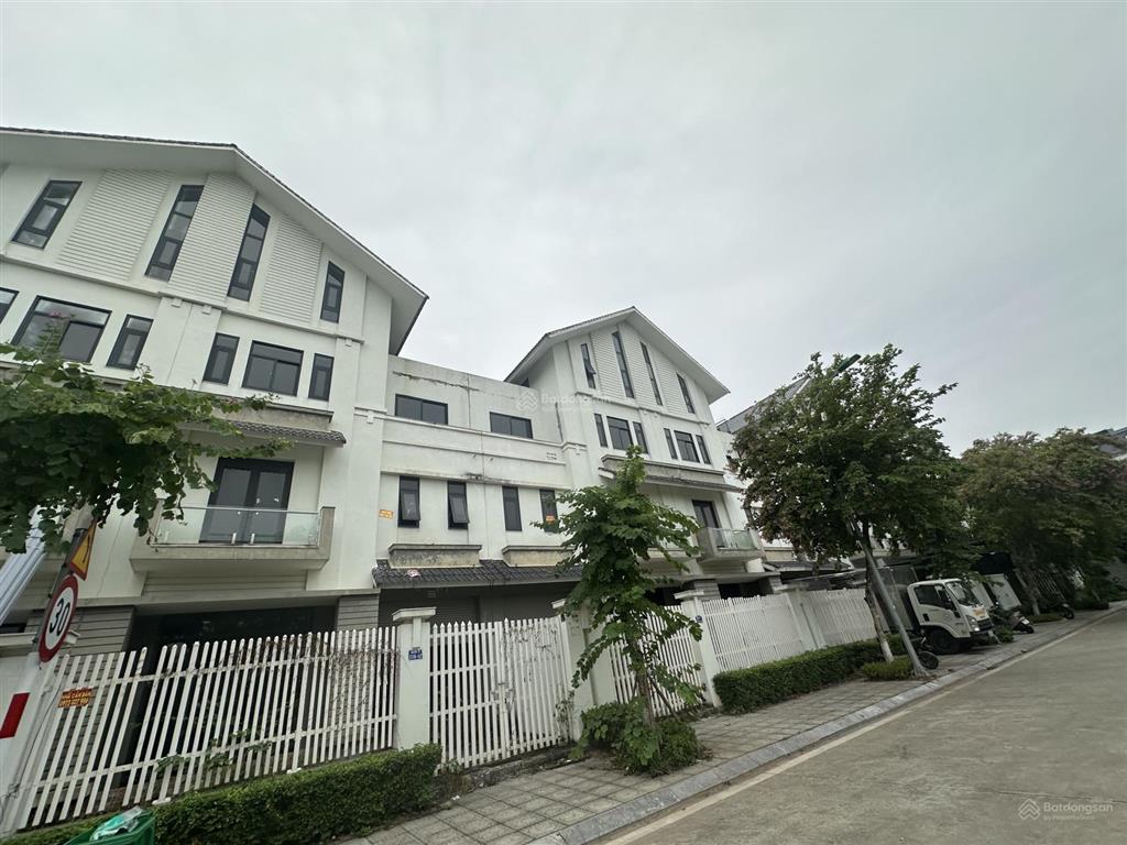 Hạ chào 5 tỷ. cần tiền bán gấp nhà vườn geleximco 160m2 giá chỉ 25 tỷ,  0378 726 ***