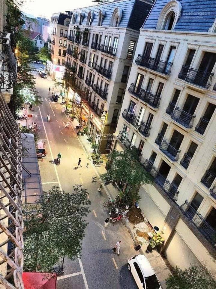 Cực hiếm terra toà sh 8 tầng diện tích 340m2 2 mặt tiền 26m. ngay mặt phố nguyễn thanh bình hà đông