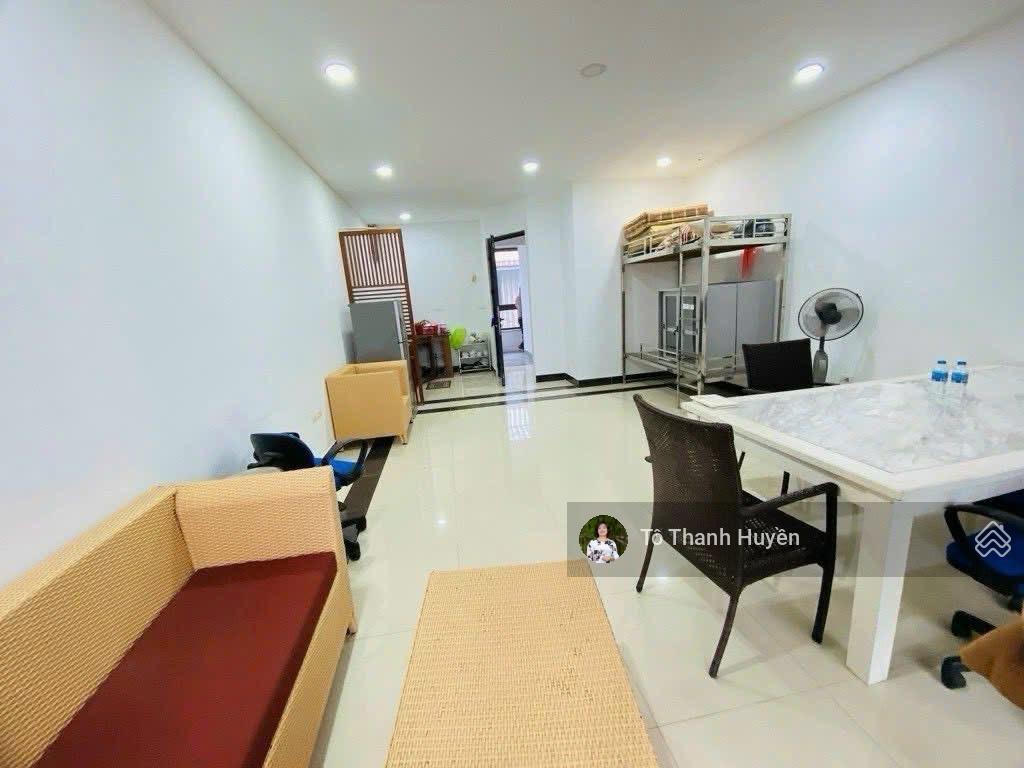 Duy nhất tt1 văn phú trục chính 24m, 102m2 thang máy giá chỉ 21,x tỷ.  0378 726 ***