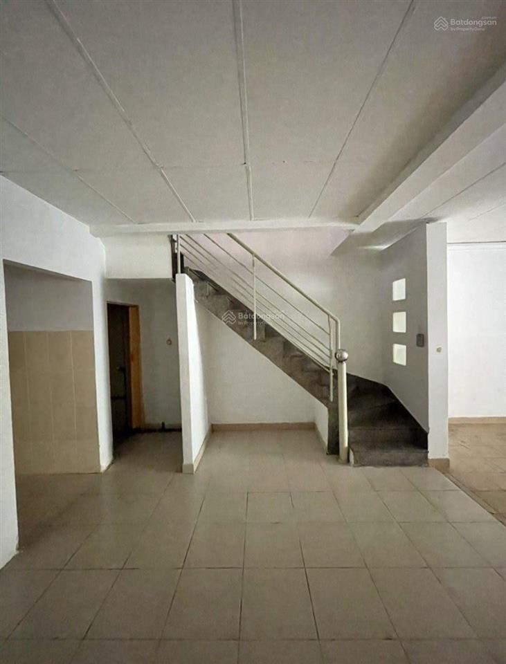 Nhà 2 mặt tiền hxh lạc long quân, p. 8, tân bình, dt 5 x 13m, 2 tầng, giá 5 tỷ 7