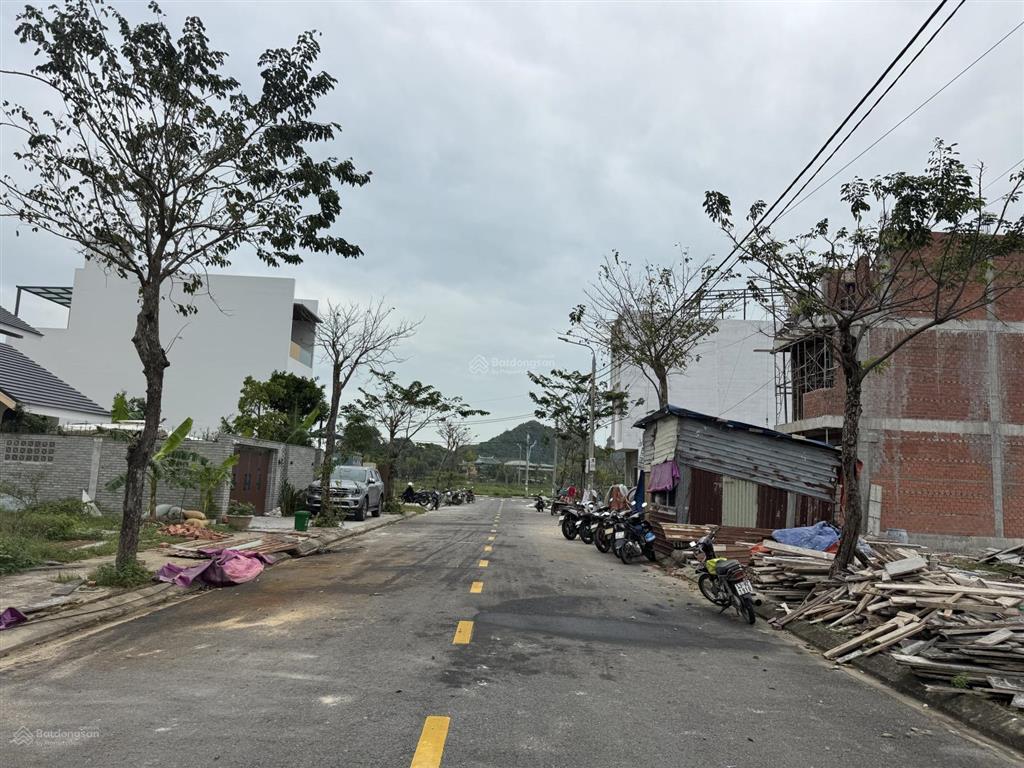 Bán lô đất đông nam ngay đầm sen, view công viên gần sông dân cư sầm uất đã có sổ đỏ