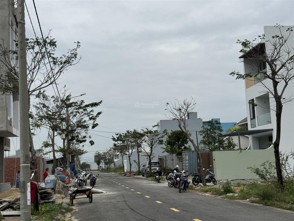 Bán lô đất đông nam ngay đầm sen, view công viên gần sông dân cư sầm uất đã có sổ đỏ