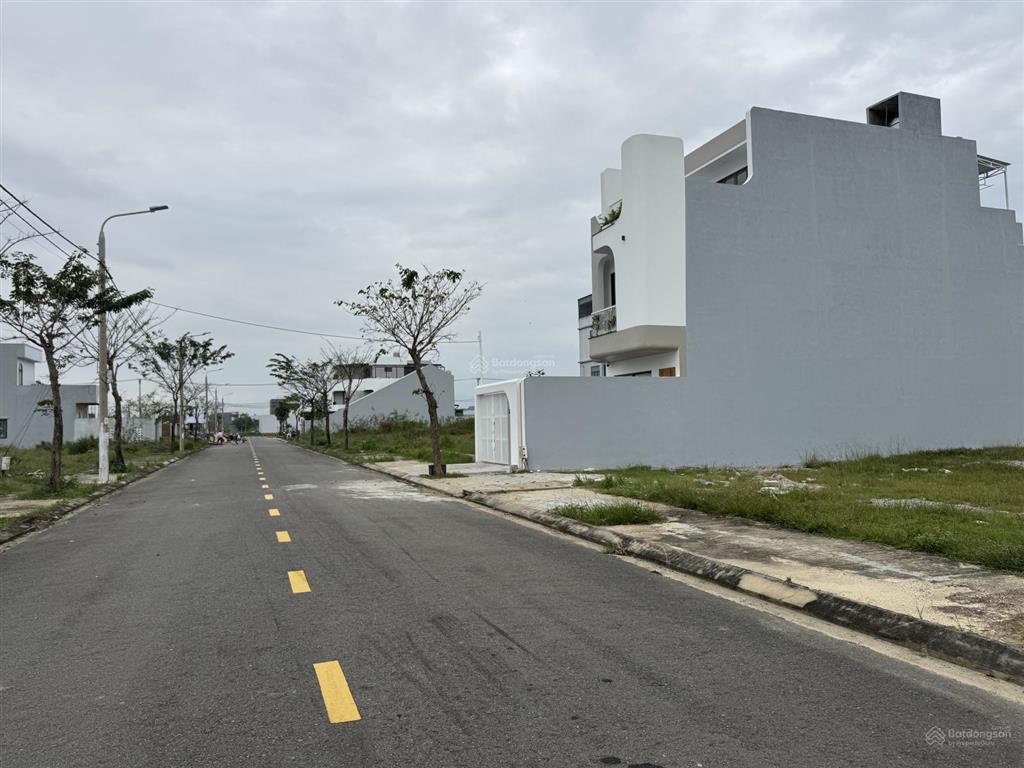 Bán lô đất đông nam ngay đầm sen, view công viên gần sông dân cư sầm uất đã có sổ đỏ