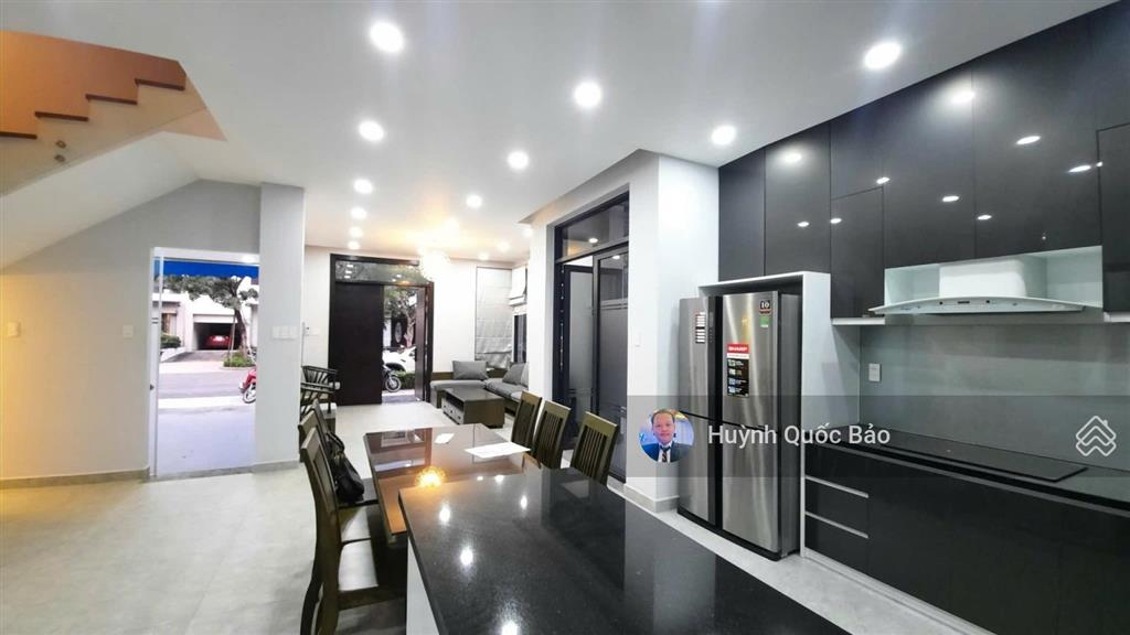 Cho thuê biệt thự song lập f6 lucasta villa  phú hữu, thủ đức  giá 32 triệu/tháng