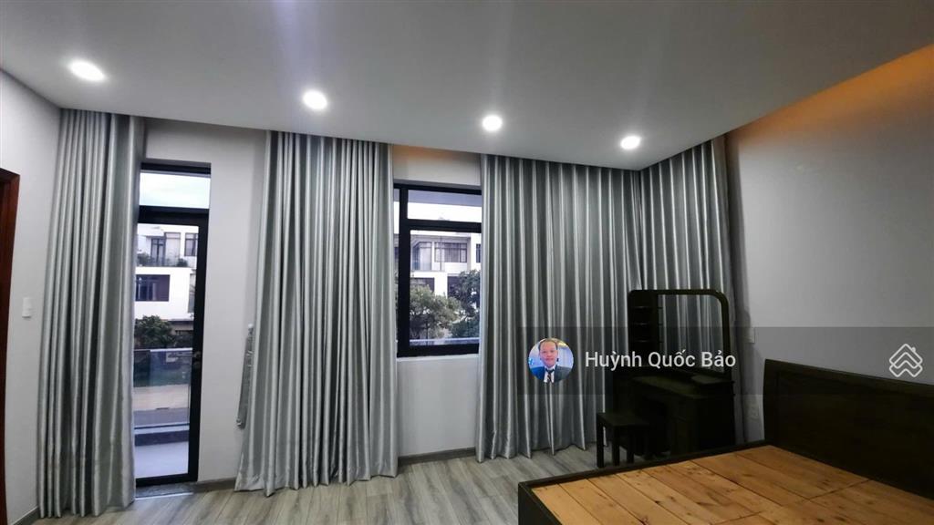 Cho thuê biệt thự song lập f6 lucasta villa  phú hữu, thủ đức  giá 32 triệu/tháng