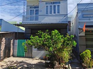 Chính chủ cần bán nhà 1 tầng,3 phòng ngủ gần cảng biển nha trang, đường ô tô, sổ hồng