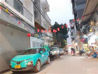 Nhà em chuyển công tác cần bán nhà em tự xây