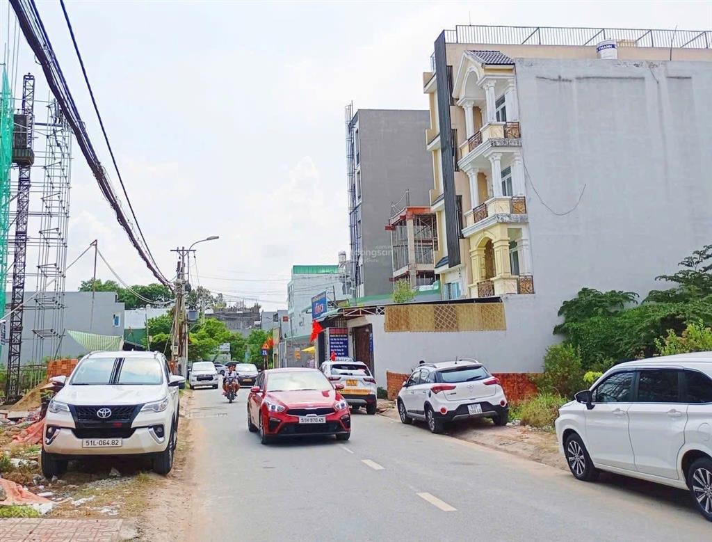 Đất xây căn hộ  khu hiện hữu. đất mặt tiền hẻm  cách mặt tiền võ văn hát 30m