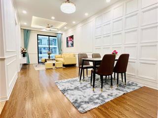 Chung cư cao cấp five star lô góc 2pn tầng trung view hồ ở sướng