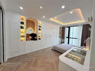 Bán chung cư cao cấp royal city  123m2  3 pn/ 2 vs  tặng nội thất châu âu