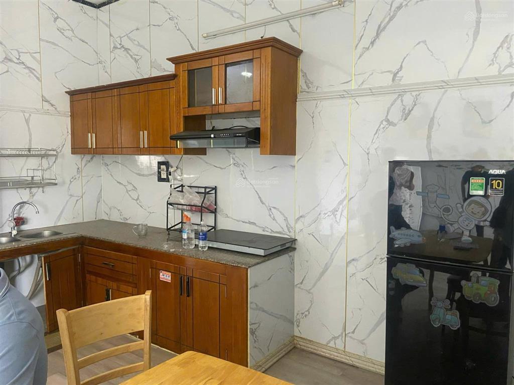 Cần bán căn hộ tầng 18, 2 phòng ngủ, 73m2